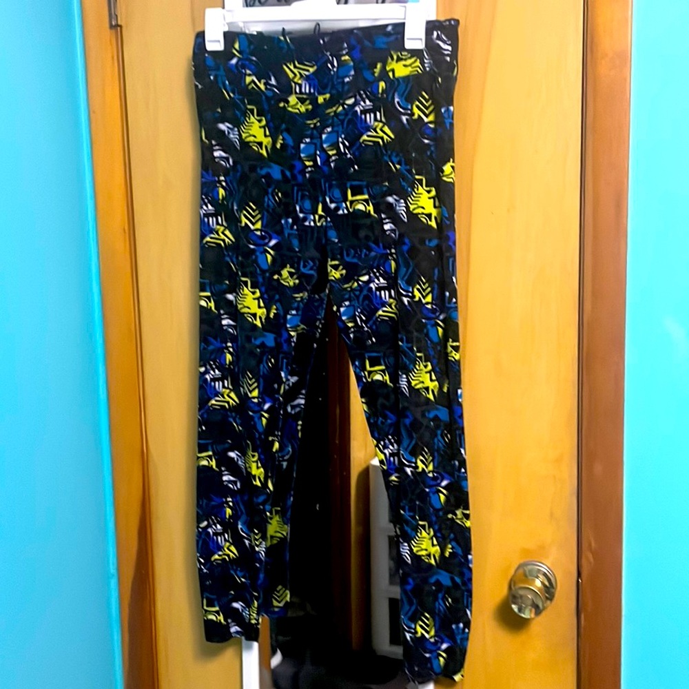 Black blue and yellow print lularue leggings